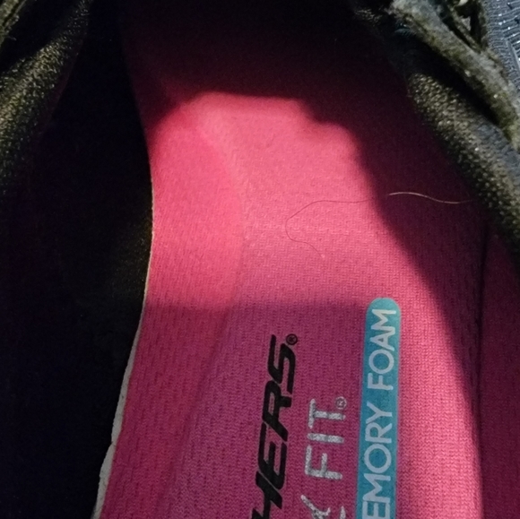 Skechers walking shoes - Picture 7 of 8